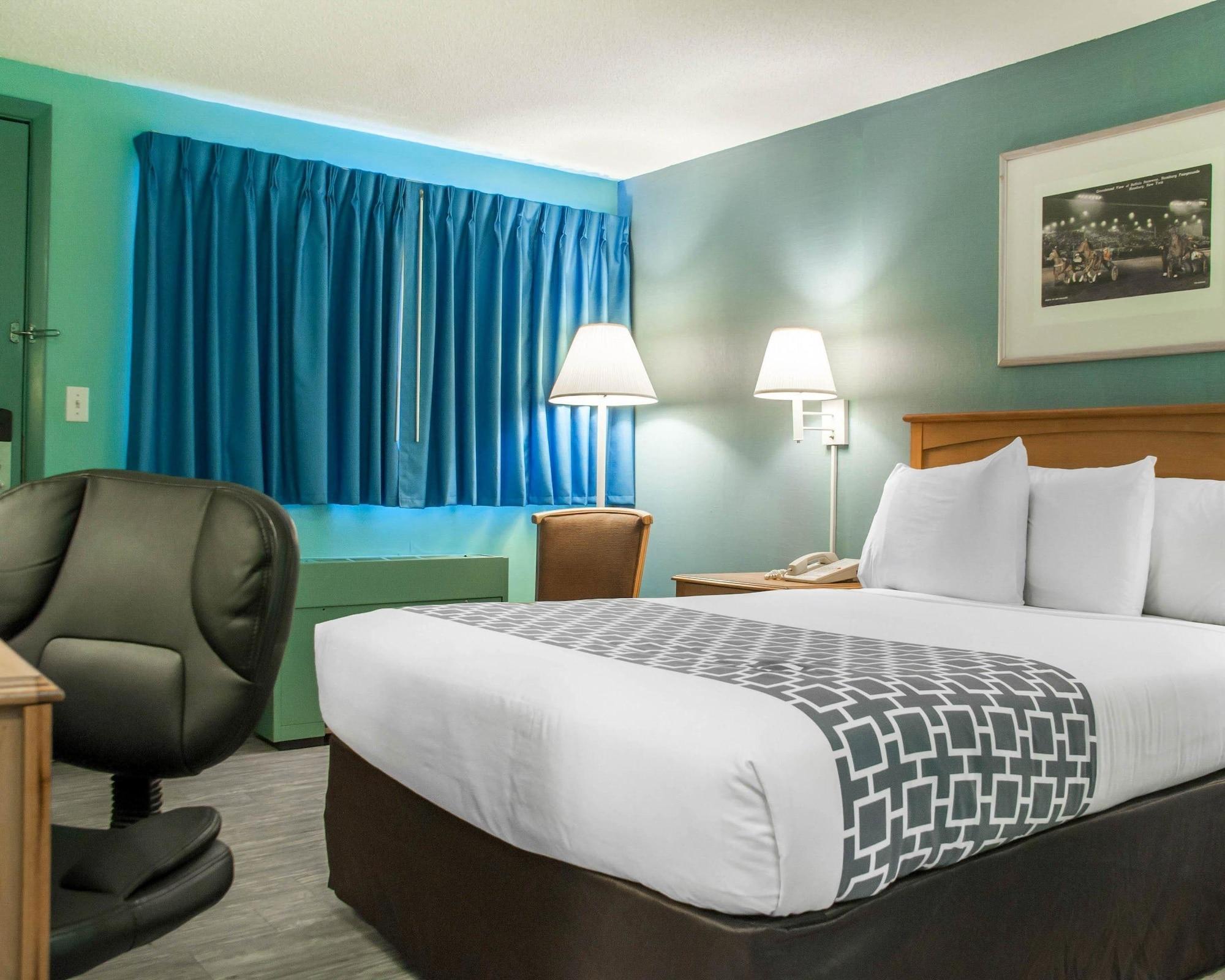 Econo Lodge Buffalo South Blasdell Экстерьер фото