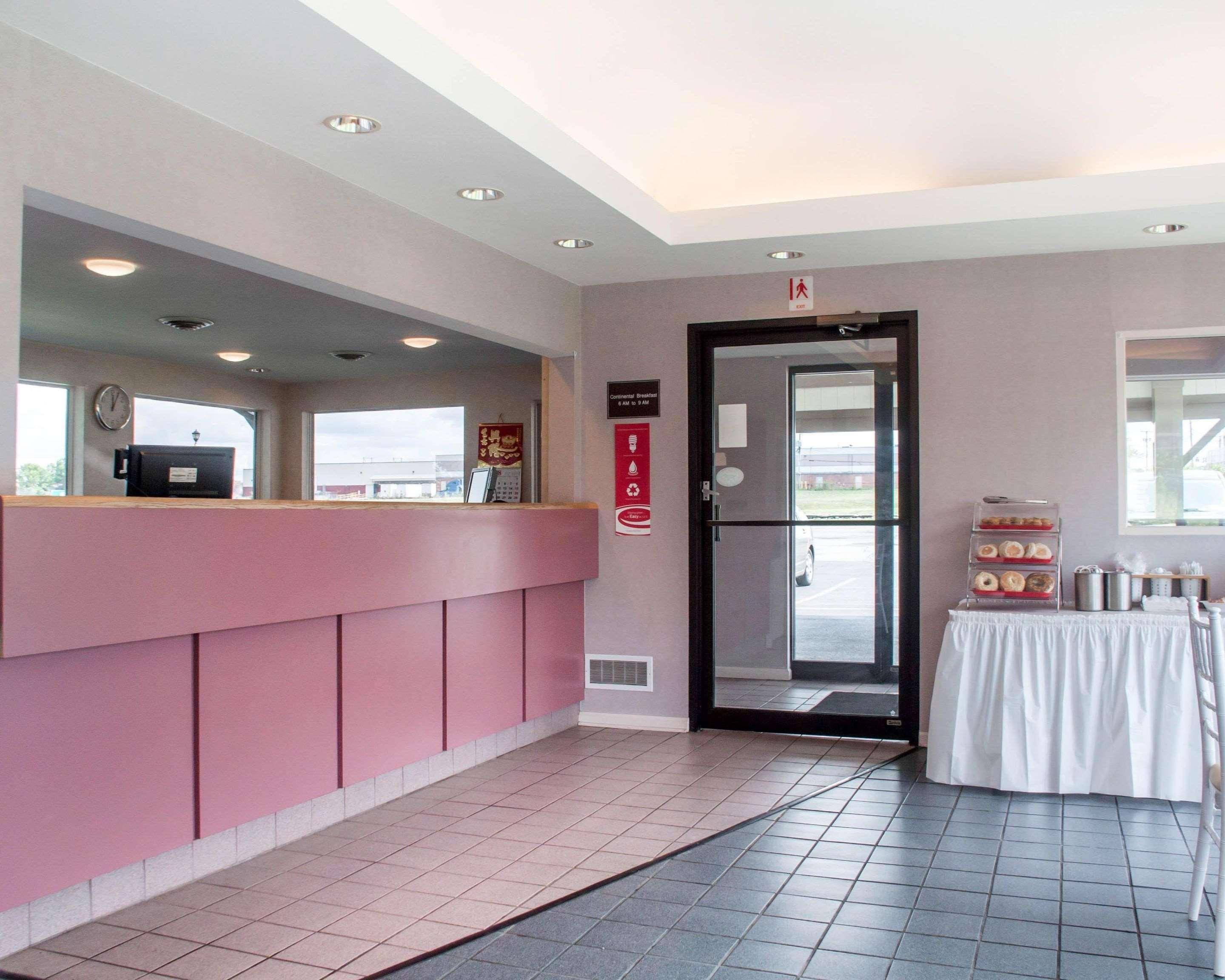 Econo Lodge Buffalo South Blasdell Экстерьер фото
