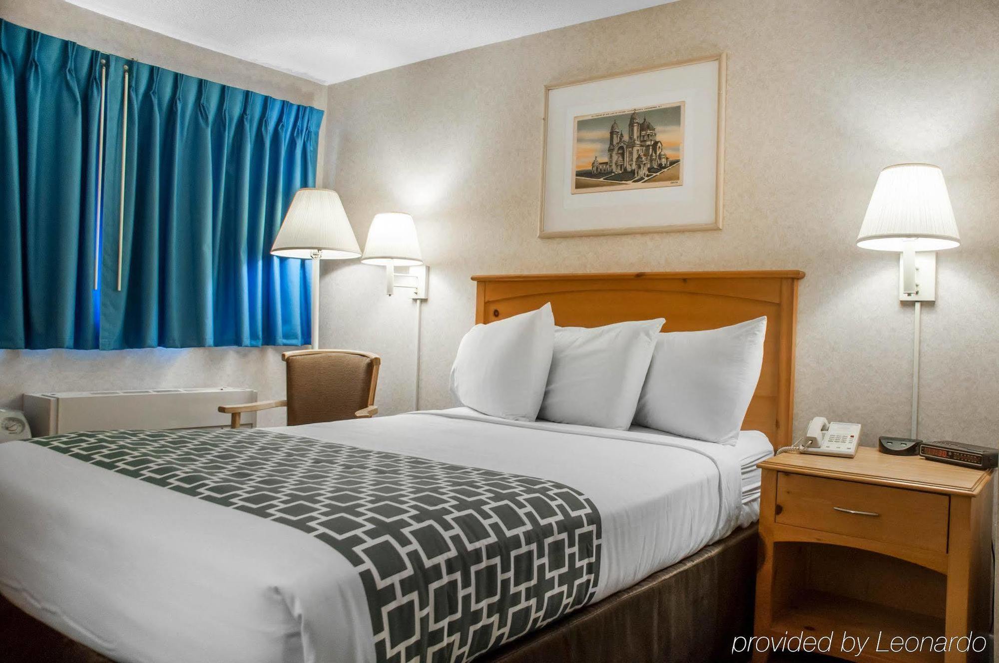 Econo Lodge Buffalo South Blasdell Экстерьер фото
