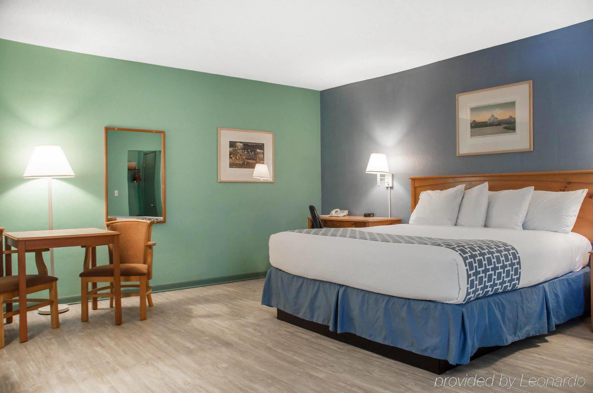 Econo Lodge Buffalo South Blasdell Экстерьер фото