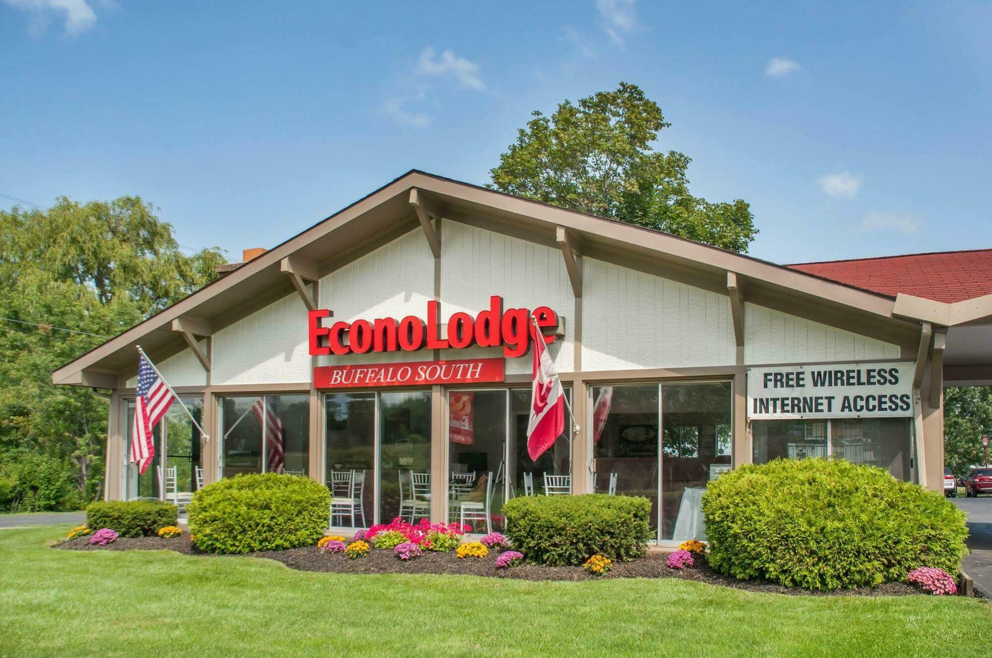 Econo Lodge Buffalo South Blasdell Экстерьер фото