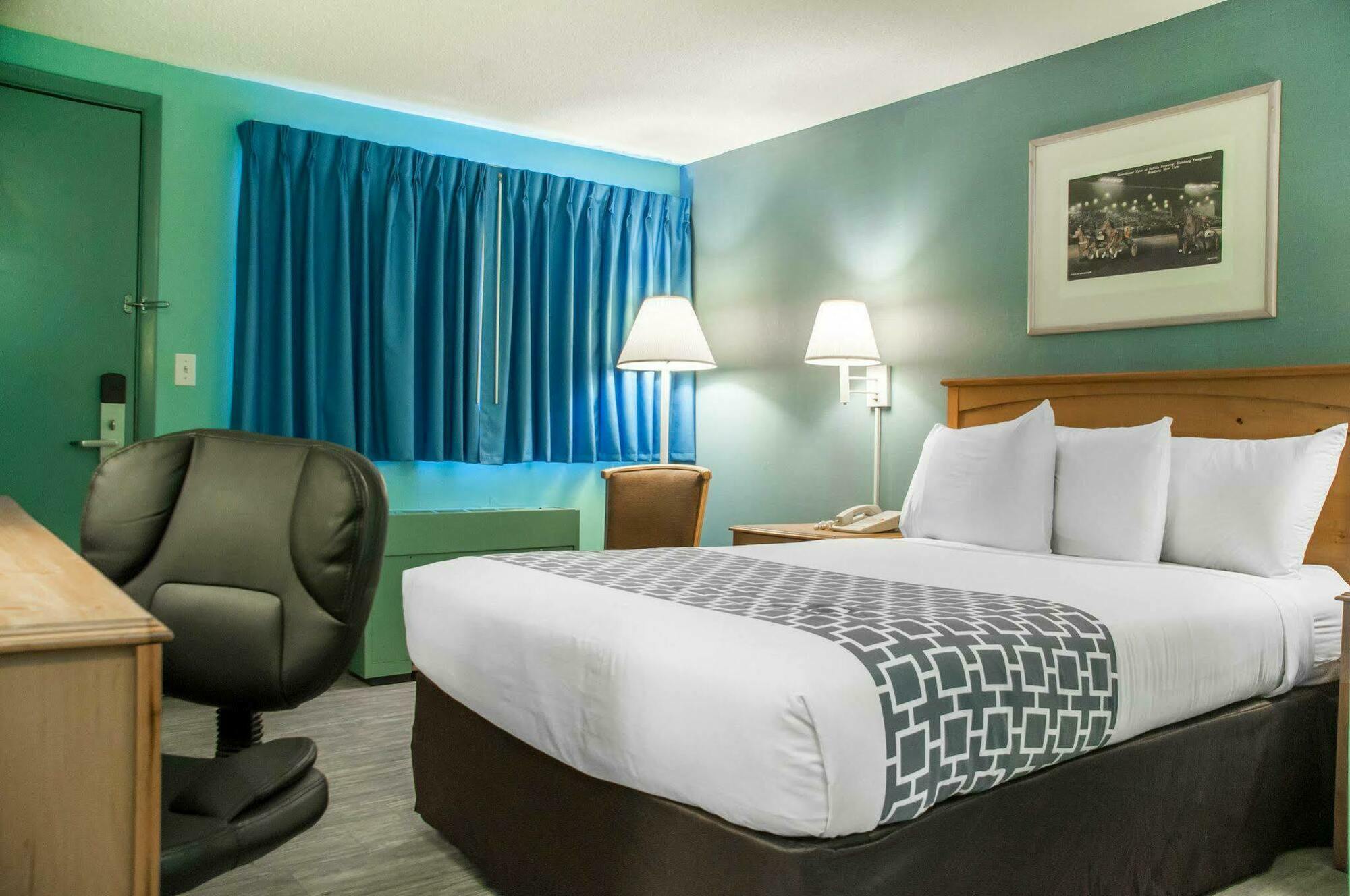 Econo Lodge Buffalo South Blasdell Экстерьер фото